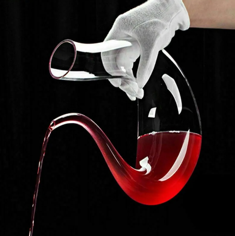 Crystal U-shaped 1500ml Wine Decanter: Enhance Your Wine Experience with Elegance and Precision! - Image 3